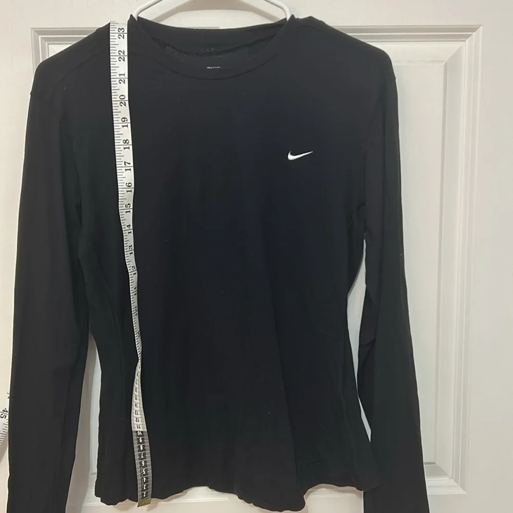 Nike Fit Dry women’s Black Long Sleeve Top size large Crew Neck long sleeve